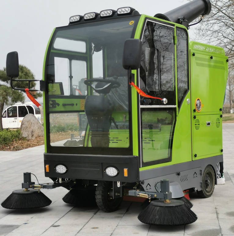 台南道路清洁广泛应用电动环卫清扫车